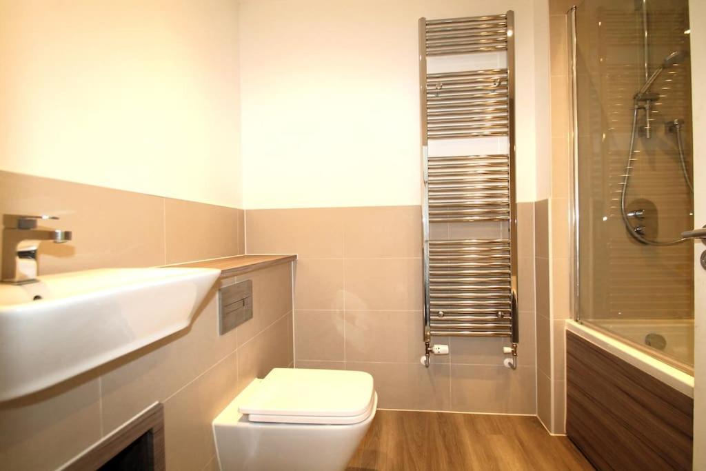 Beaulieu Park - Sleeps 10 - Chelmsford Villa Broomfield  Ngoại thất bức ảnh