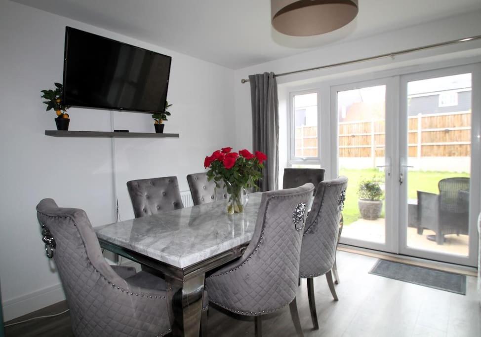 Beaulieu Park - Sleeps 10 - Chelmsford Villa Broomfield  Ngoại thất bức ảnh